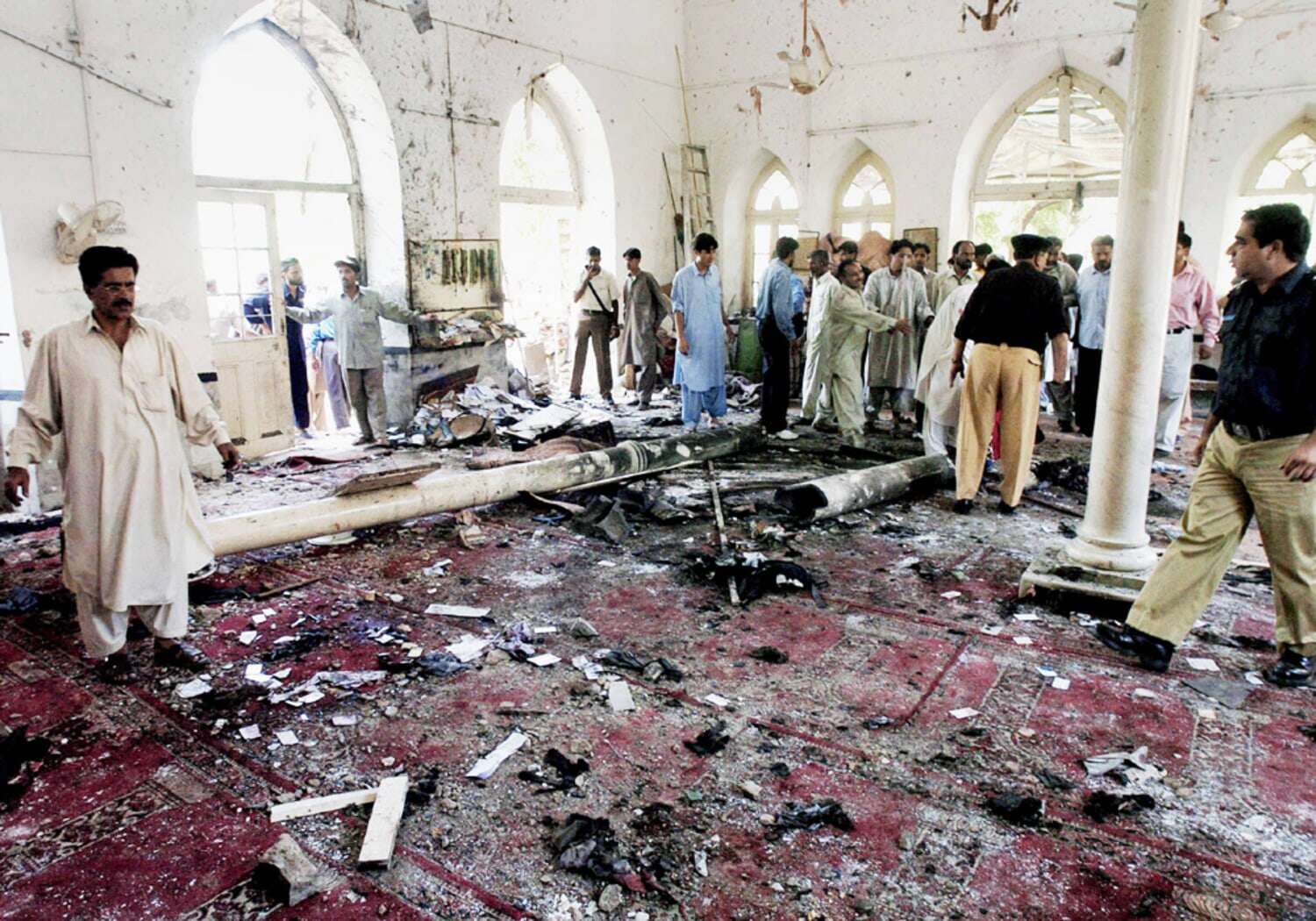 Pakistan Mosque Blast Leaves Scores Dead