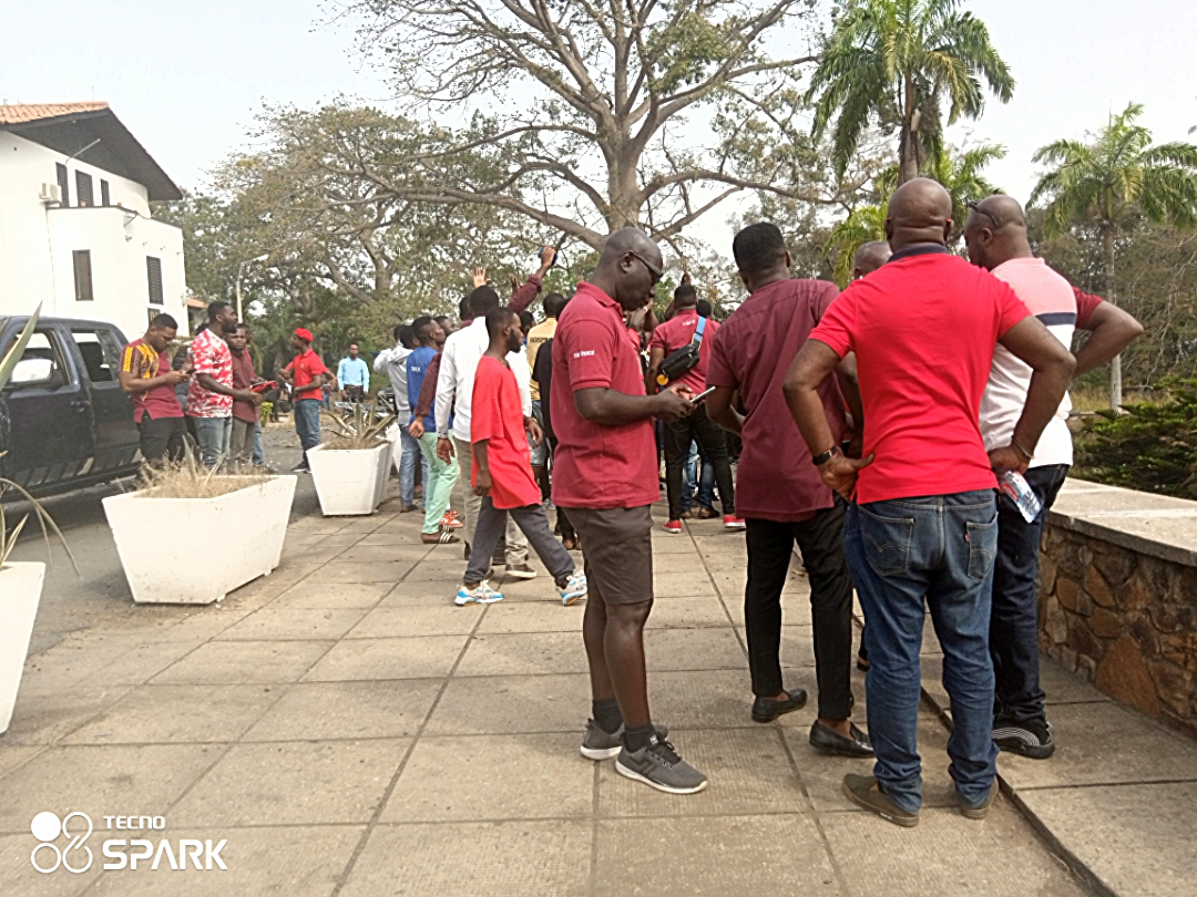 Old Vandals Protest Ejection Of Students