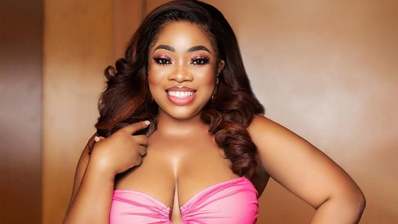 Keep Moesha Away From TVs - ZionFelix