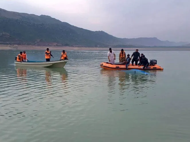 Pakistan: 49 children Drown After Boat Capsizes In Lake