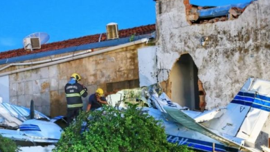Plane Crashes Into A house 2 Dead And Scores Injured