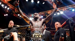 Adesanya Reclaims UFC Middleweight Title 