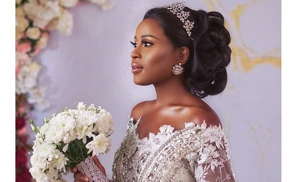 Berla Mundi ties knot in private ceremony