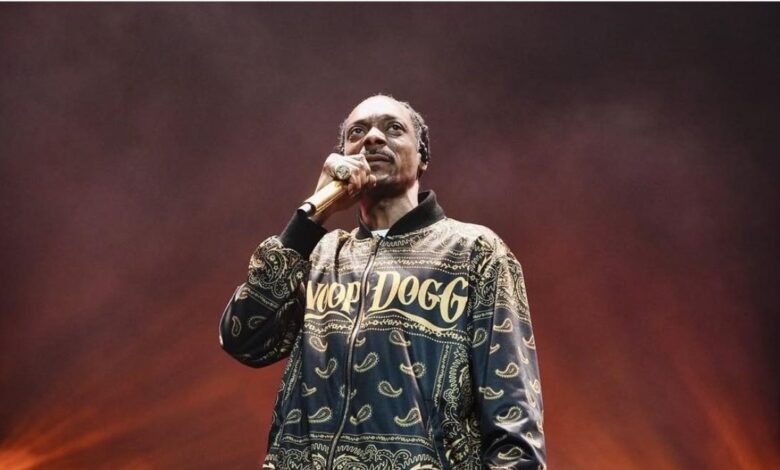 Snoop Dogg fumes at Grammys